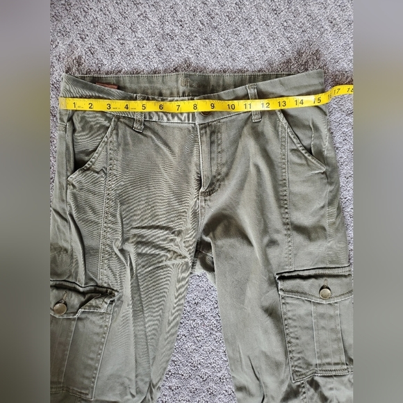 KUT from the cloth womens green mid rise cargo pants. Womens 6. VGUC - Picture 8 of 10